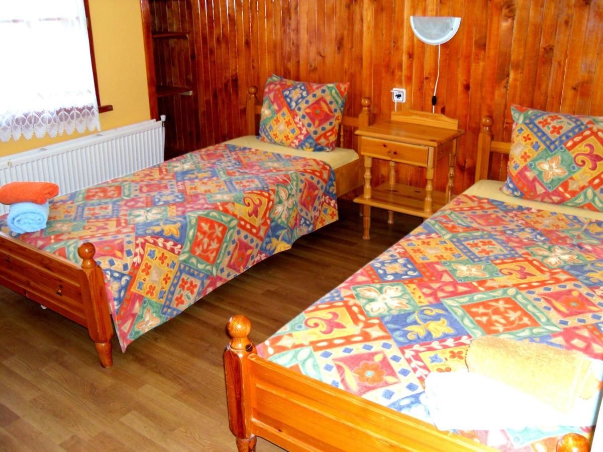 Гостевой дом Veselata Guest House Долна-Баня-31